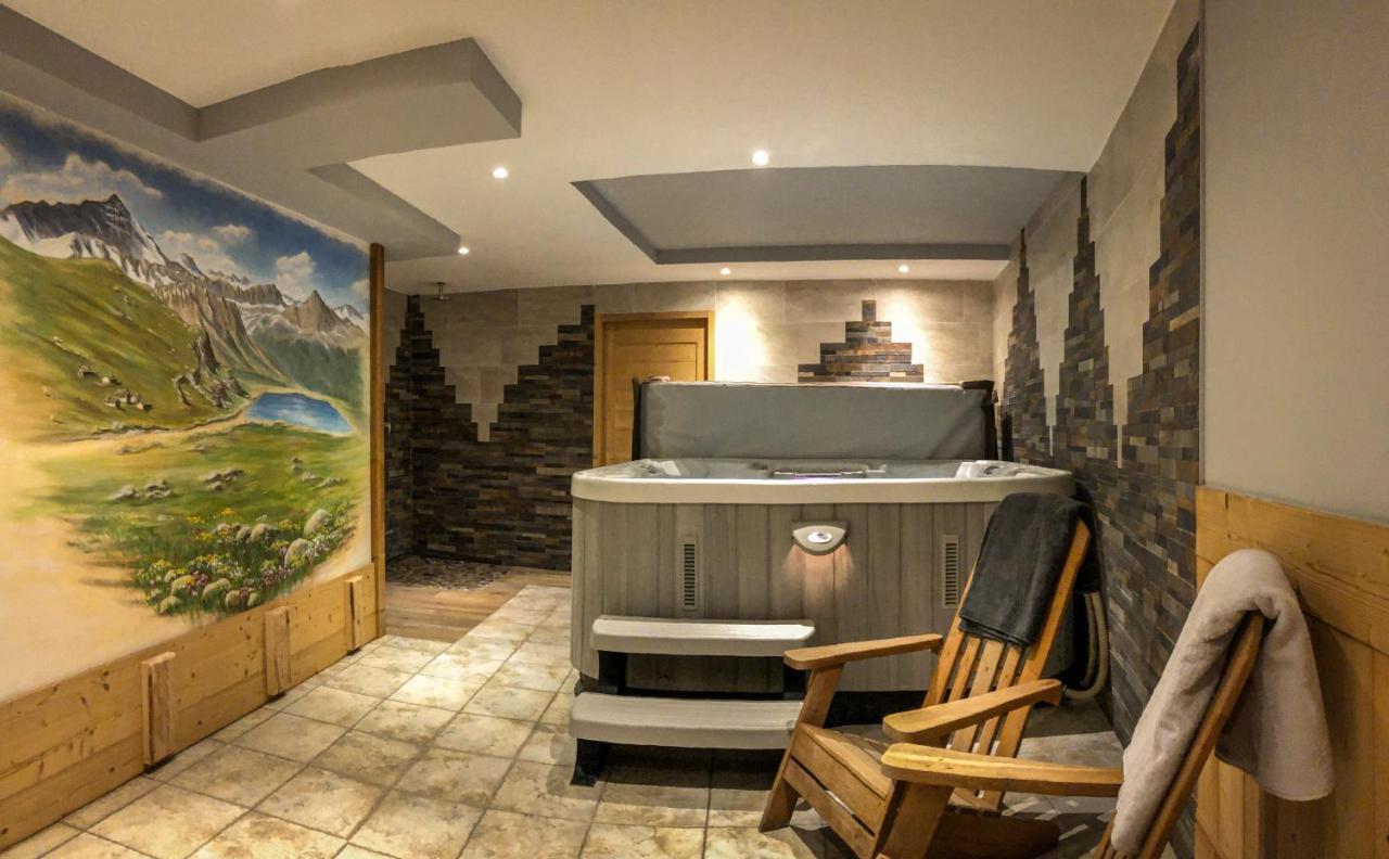 Chalet Les Trois Coeurs Мерібель Екстер'єр фото